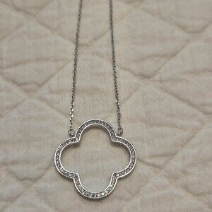 NIB Quatrefoil Necklace